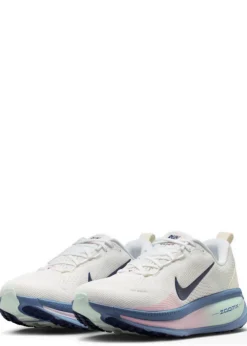 Vomero 18 sneakers