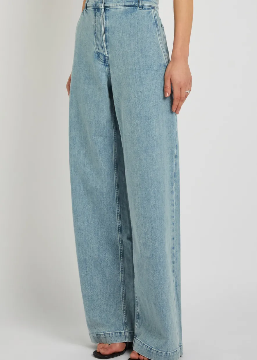 Wide-leg jeans
